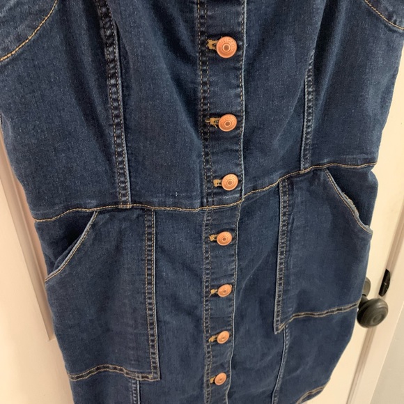 Women’s mini denim dress. - Picture 3 of 4